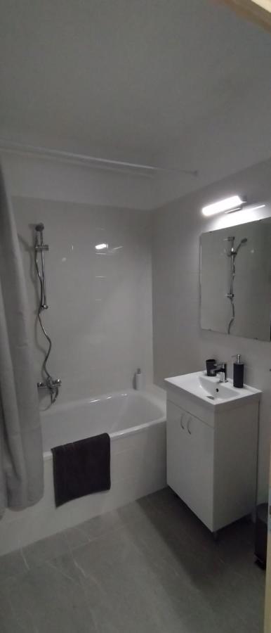 Blue Moon Apartman Eger Ngoại thất bức ảnh