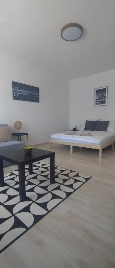 Blue Moon Apartman Eger Ngoại thất bức ảnh